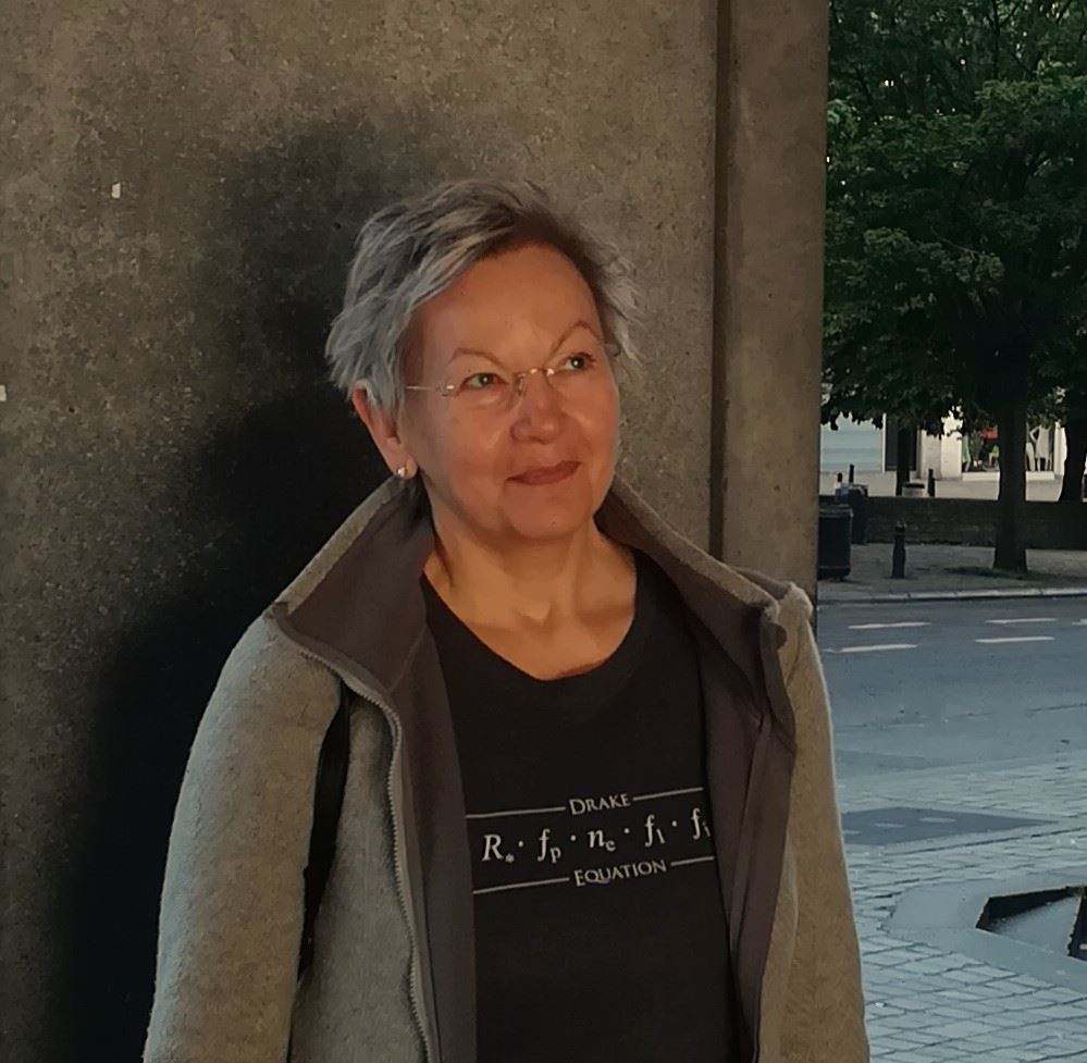 Tildie Brechts, staring into the distance Ylva Tilda Lambrechts in 2023